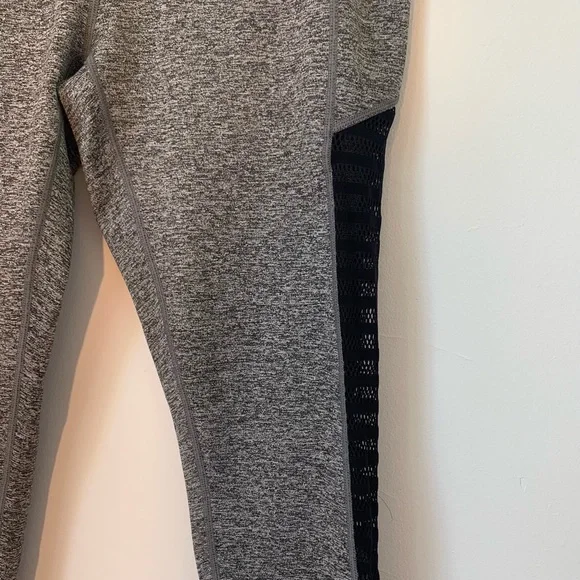 Adrienne Vittadini Sport 7/8 Leggings - Picture 5 of 7